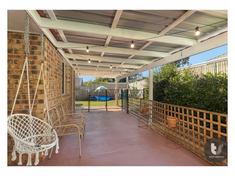 17 Falkirk Parade, Redland Bay QLD 4165