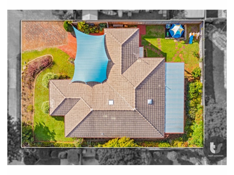 17 Falkirk Parade, Redland Bay QLD 4165