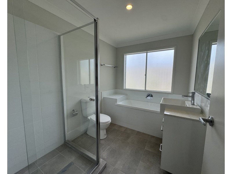 27B Magnolia Parade, Victoria Point QLD 4165