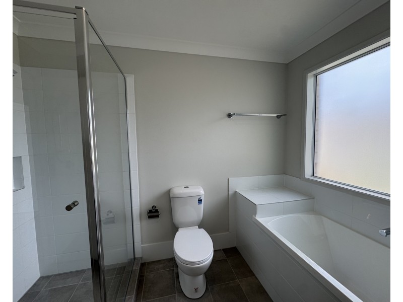 27B Magnolia Parade, Victoria Point QLD 4165