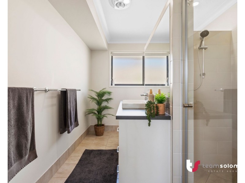 3 Kubler Crescent, Redland Bay QLD 4165