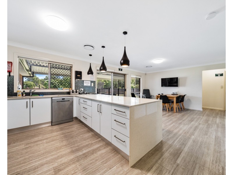 17-19 Pandanus Street, Birkdale QLD 4159