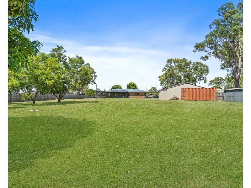 17-19 Pandanus Street, Birkdale QLD 4159