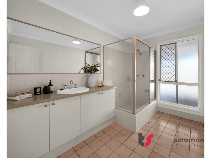 4 Ethion Drive, Regents Park QLD 4118