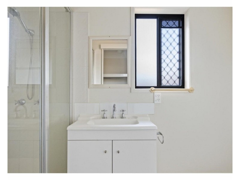 238 Main Street, Redland Bay QLD 4165