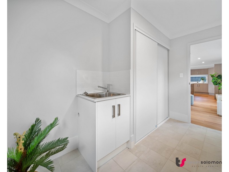 22 Arbour Way, Regents Park QLD 4118