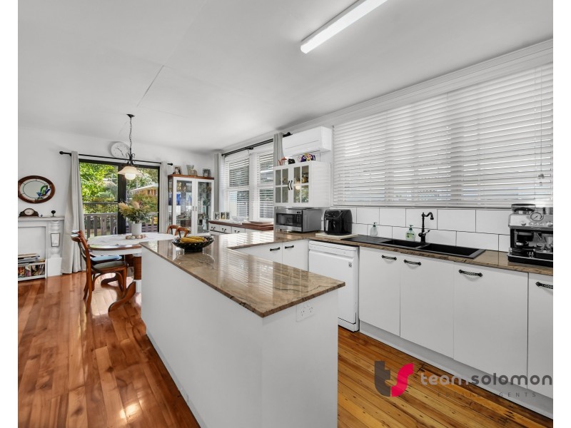 13 Kingfisher Street, Coochiemudlo Island QLD 4184