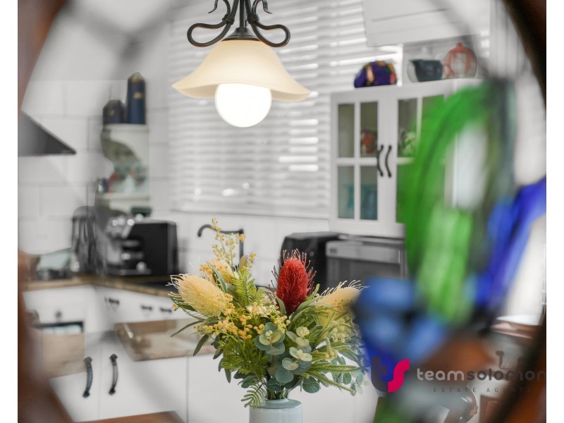 13 Kingfisher Street, Coochiemudlo Island QLD 4184