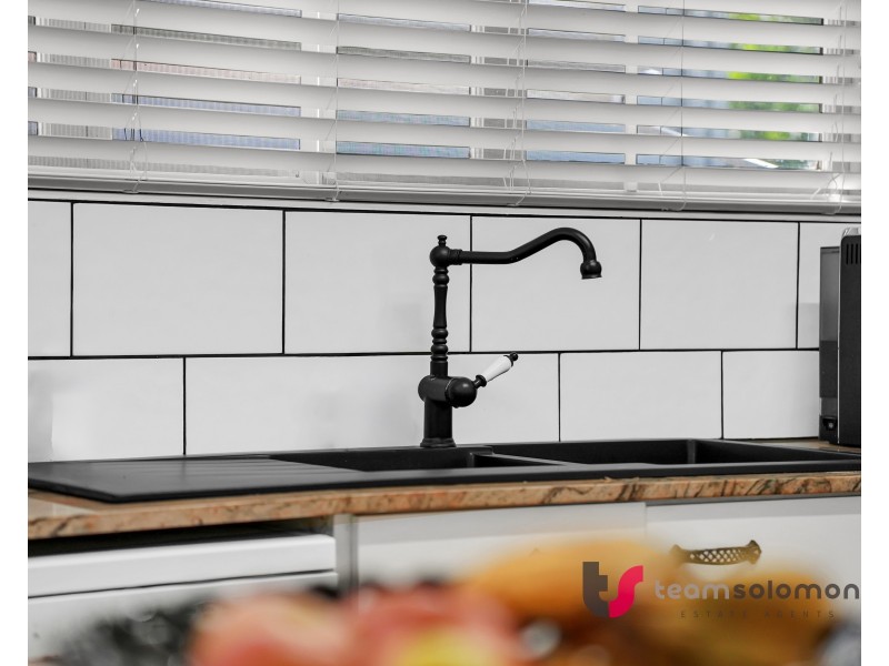 13 Kingfisher Street, Coochiemudlo Island QLD 4184