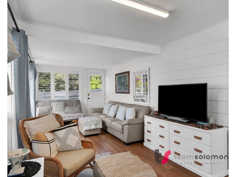 13 Kingfisher Street, Coochiemudlo Island QLD 4184