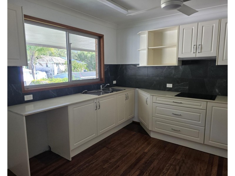 95a Main Road, Redland Bay QLD 4165