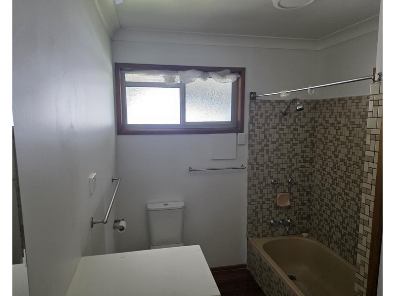 95a Main Road, Redland Bay QLD 4165