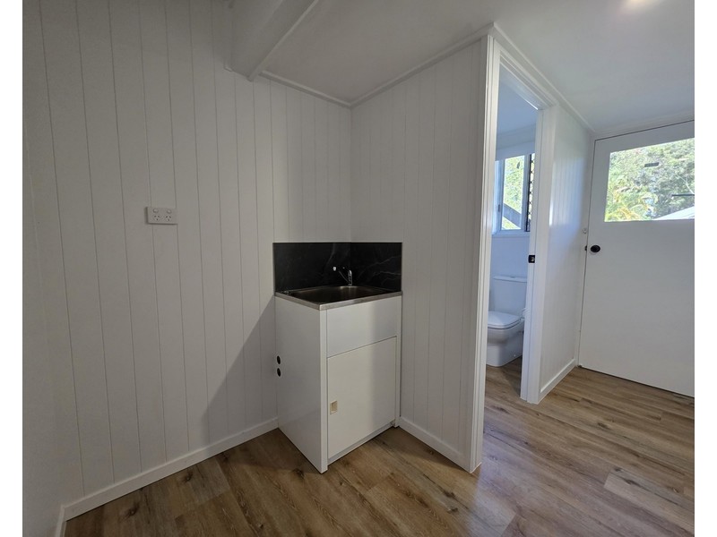 95B. Main Road, Redland Bay QLD 4165