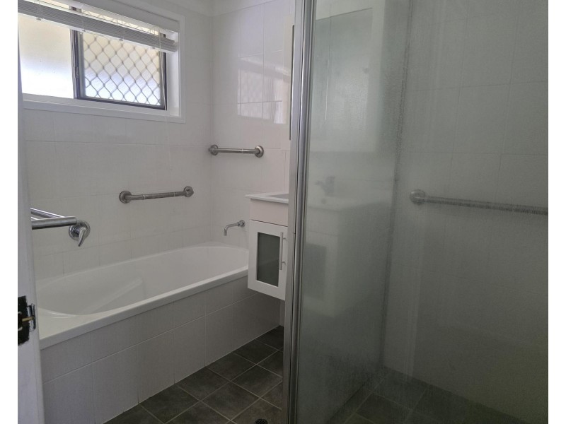 10 Blue Water Avenue, Thornlands QLD 4164