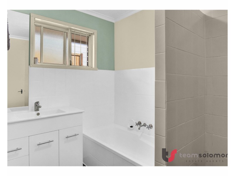 33 Waratah Avenue, Victoria Point QLD 4165