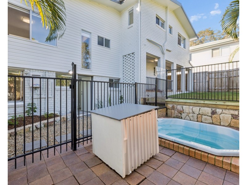 12 Larbonya Crescent, Capalaba QLD 4157