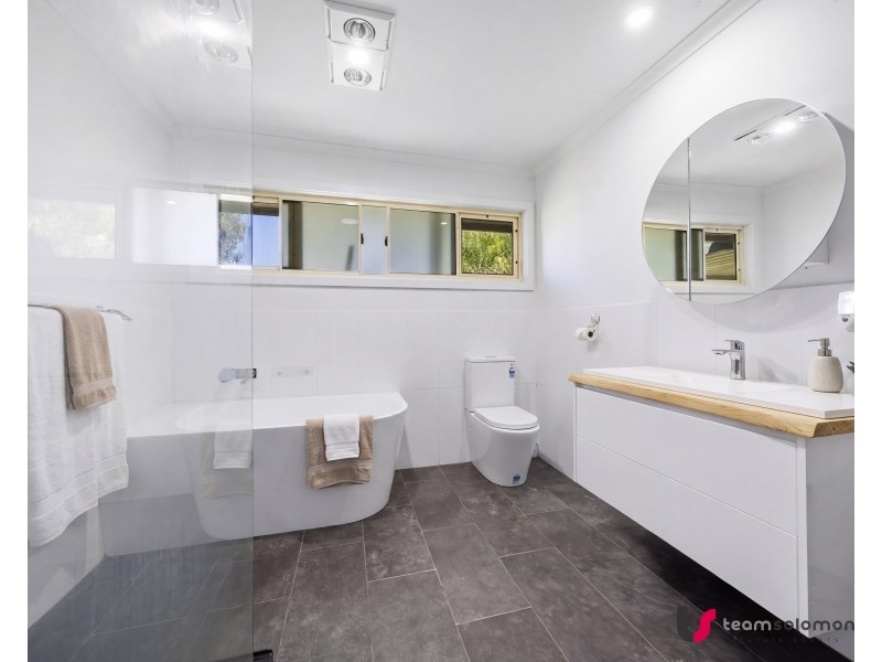 3 Banksia Street, Dunwich QLD 4183