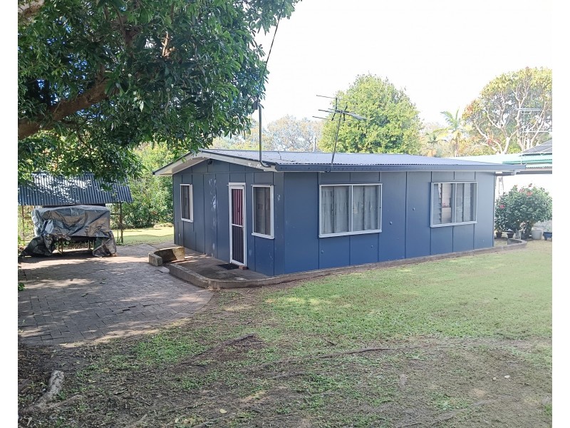 15 Orange Grove Street, Coochiemudlo Island QLD 4184