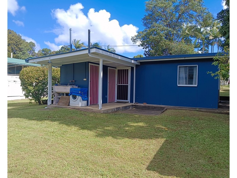 15 Orange Grove Street, Coochiemudlo Island QLD 4184