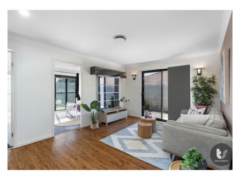 15 Caswell Crescent, Redland Bay QLD 4165