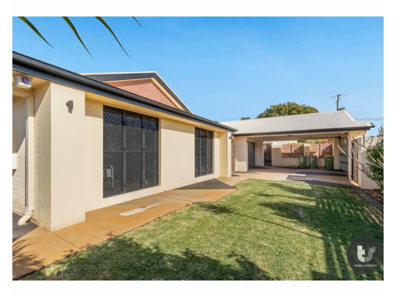 15 Caswell Crescent, Redland Bay QLD 4165