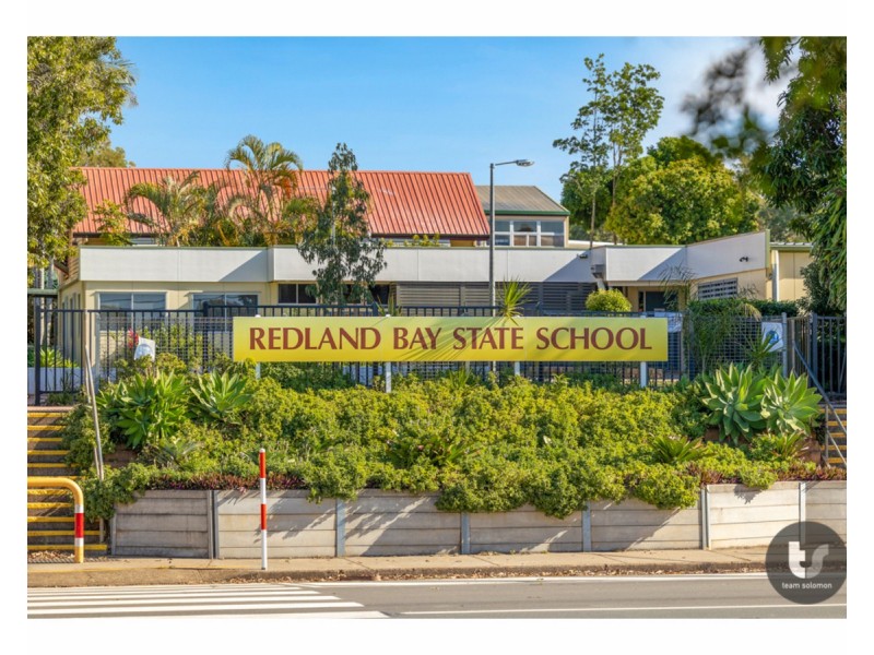 15 Caswell Crescent, Redland Bay QLD 4165