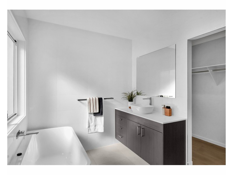 237 Mill Street, Redland Bay QLD 4165