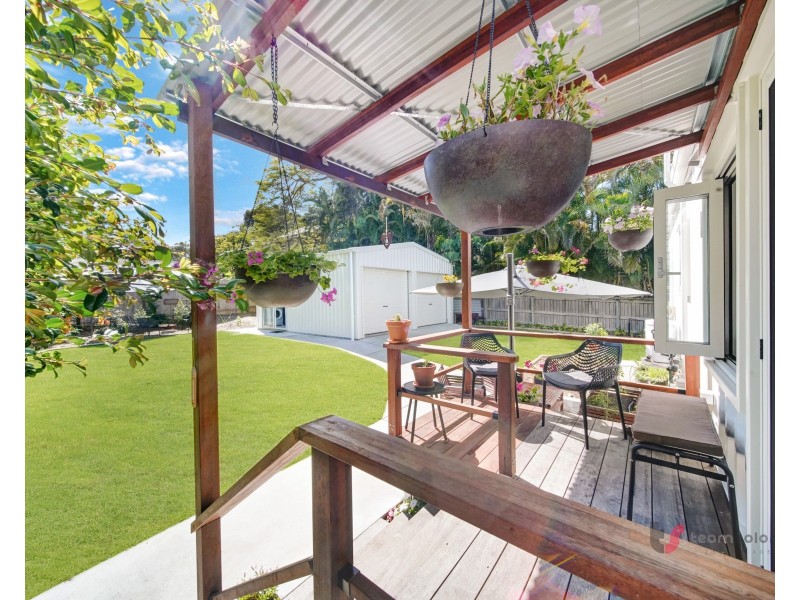 16 Merindah Street, Coochiemudlo Island QLD 4184