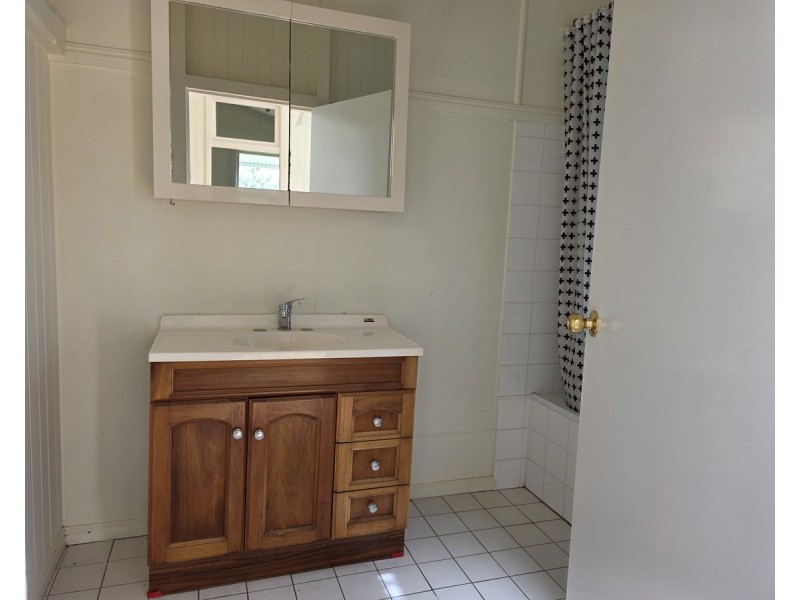 68 Collingwood Road, Birkdale QLD 4159