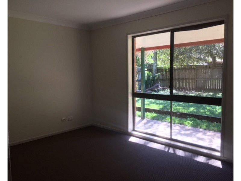 10 Marana Street, Coochiemudlo Island QLD 4184