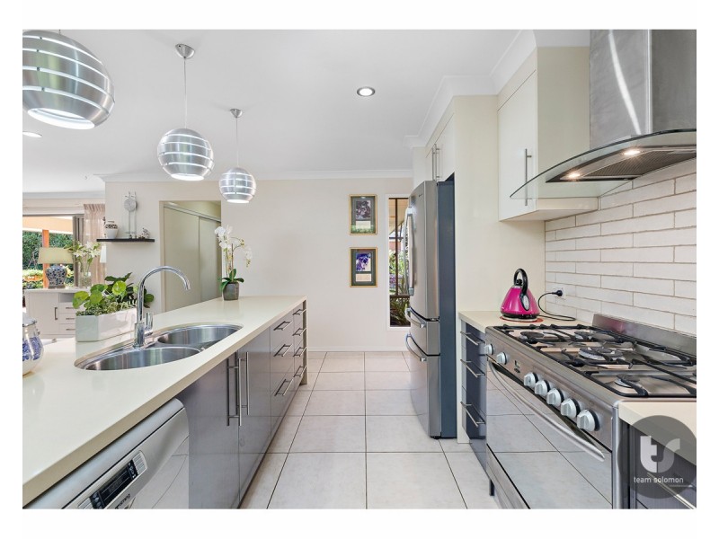14a Glenjustines Street, Wynnum West QLD 4178