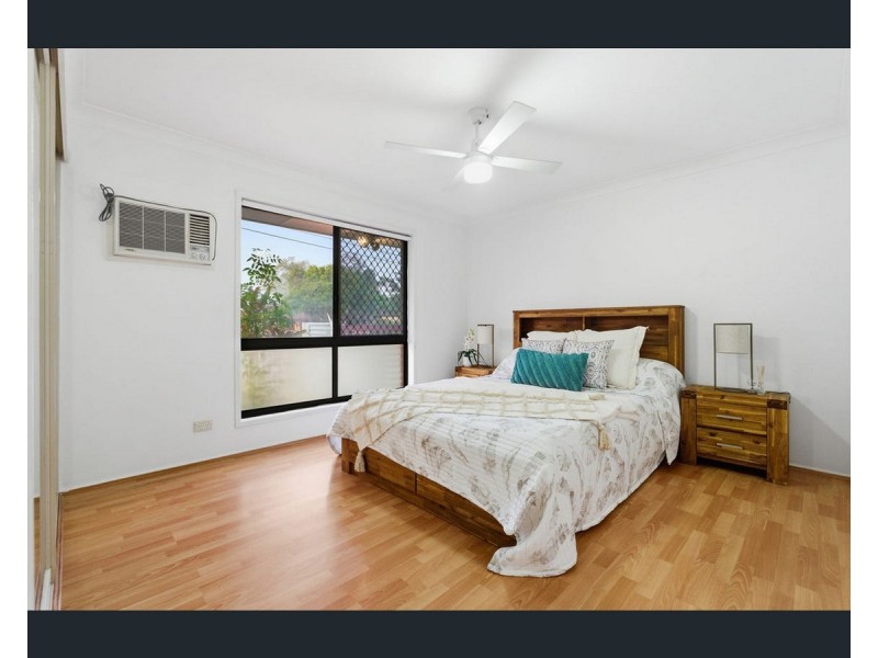 25 Dorachus Drive, Regents Park QLD 4118