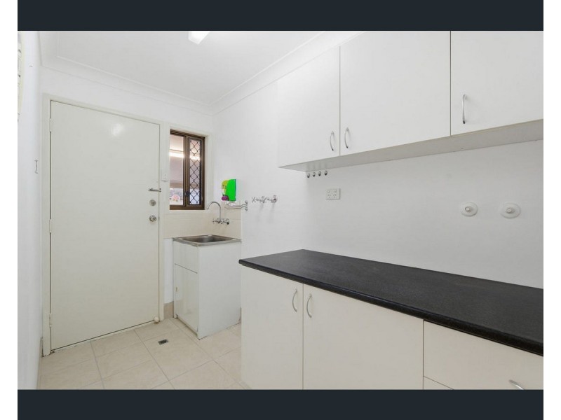 25 Dorachus Drive, Regents Park QLD 4118