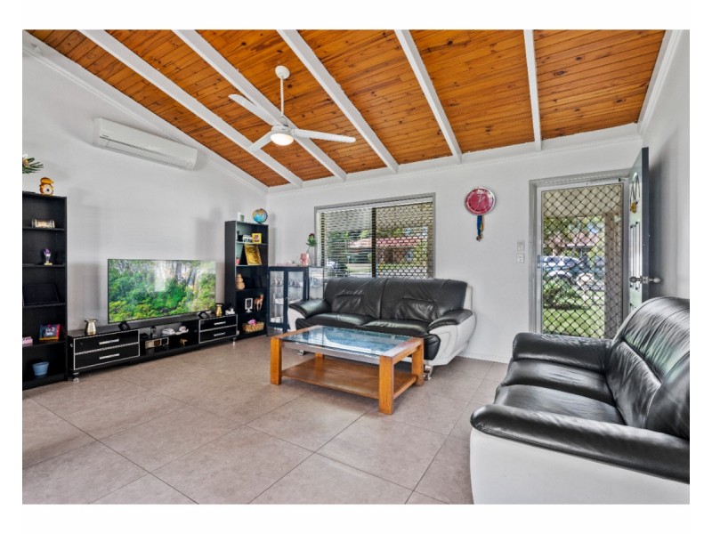 25 Enford Street, Hillcrest QLD 4118