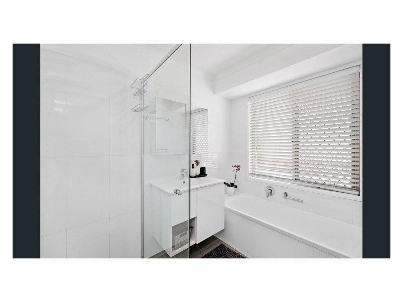 94 Crotona Road E, Alexandra Hills QLD 4161