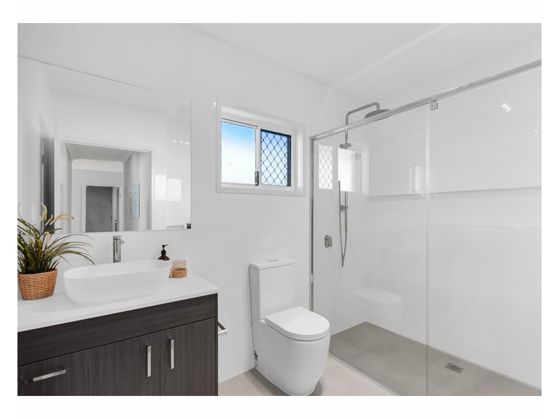 239 Mill Street, Redland Bay QLD 4165