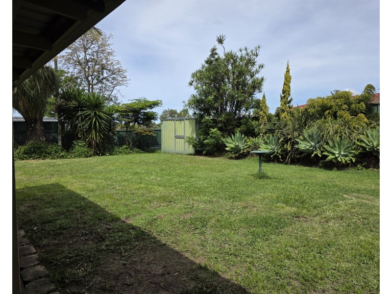 1 Poinciana Avenue, Victoria Point QLD 4165