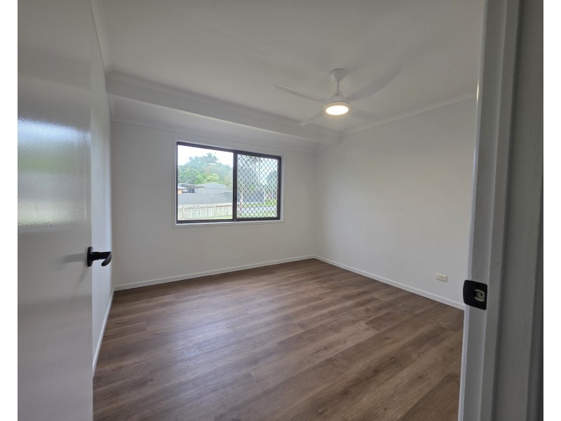 1 Poinciana Avenue, Victoria Point QLD 4165
