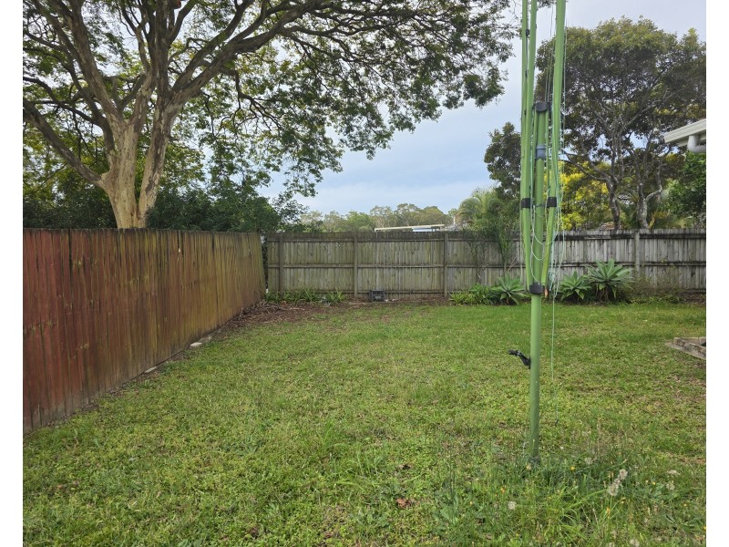 1 Poinciana Avenue, Victoria Point QLD 4165