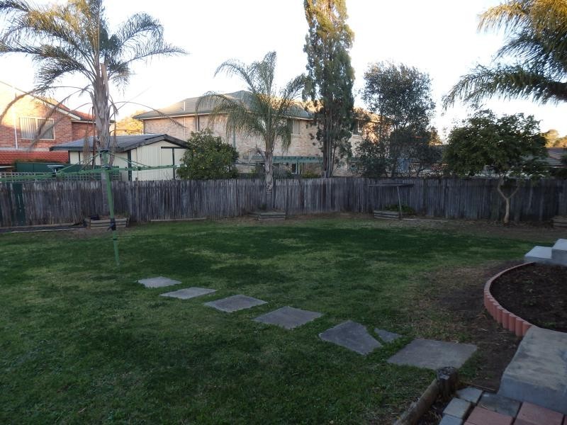 4 Wilcannia Way, Hoxton Park NSW 2171