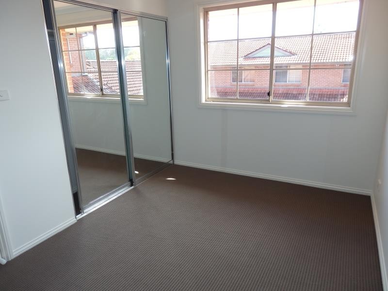 5/24 Gunsynd Ave, Casula NSW 2170