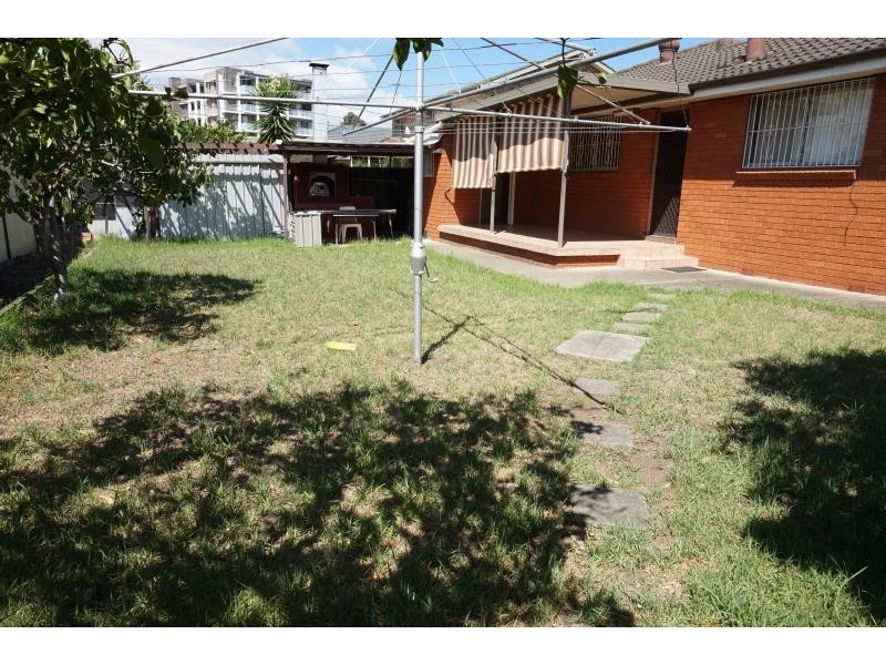 86 Nuwarra Road, Moorebank NSW 2170