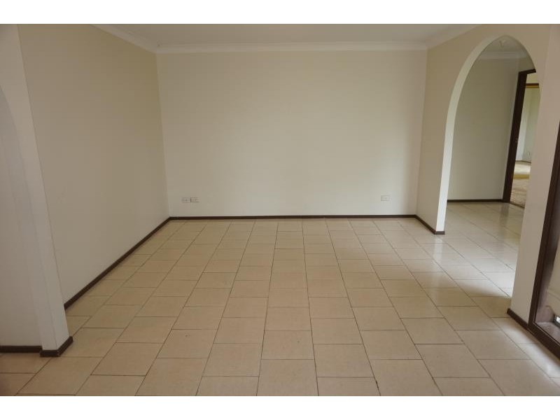 3 Wynyard Road, Rossmore NSW 2557