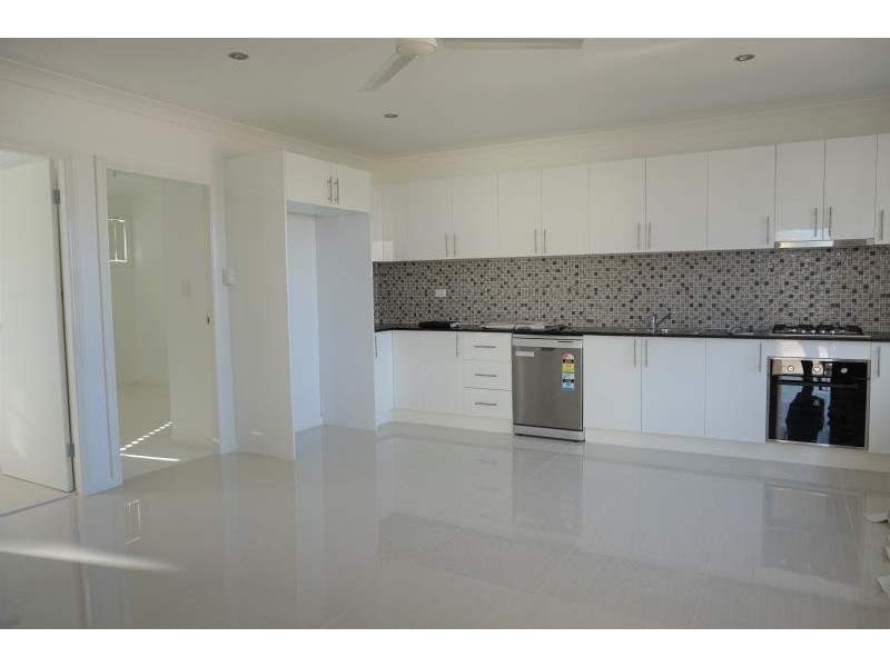 42a John Kidd Dr, Blair Athol NSW 2560