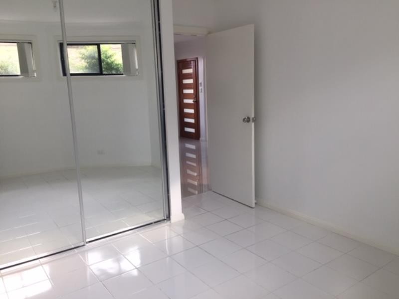 42a John Kidd Dr, Blair Athol NSW 2560