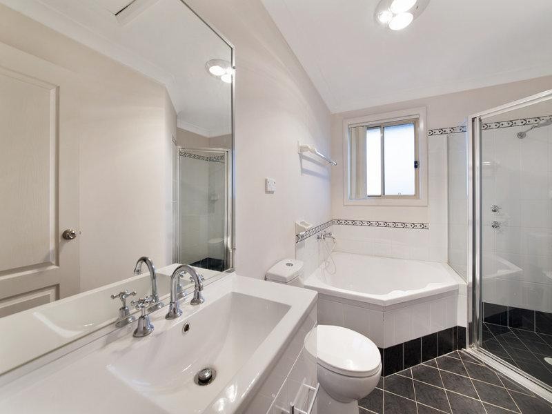 5/12 Lewis Road, Liverpool NSW 2170