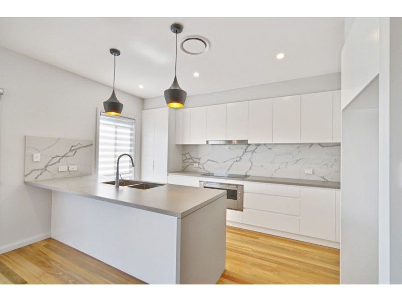 305 Epsom Rd, Chipping Norton NSW 2170