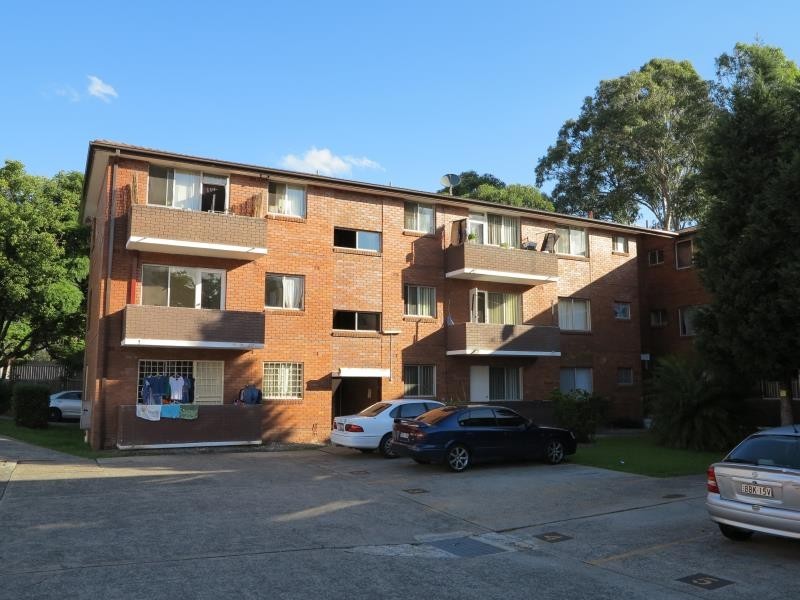 24/188 Sandal Cres, Carramar NSW 2163