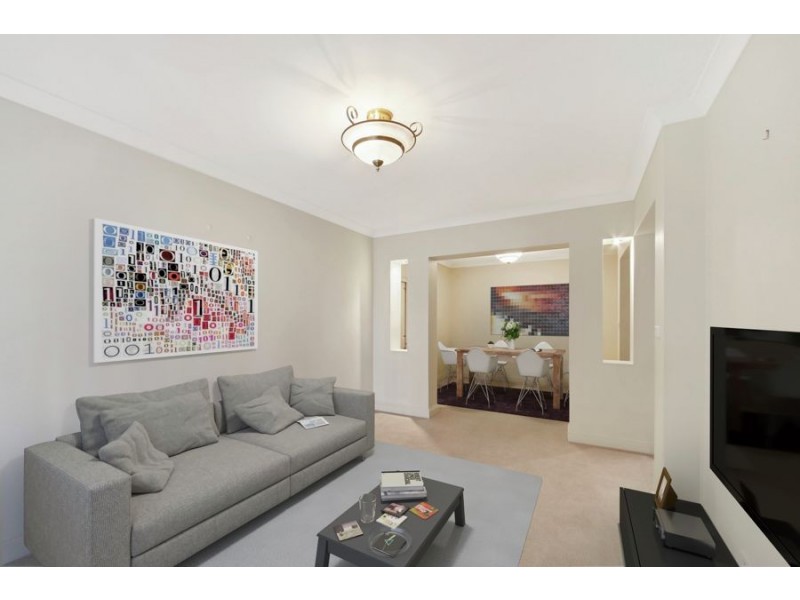 18 Lochview Cres, Mount Annan NSW 2567