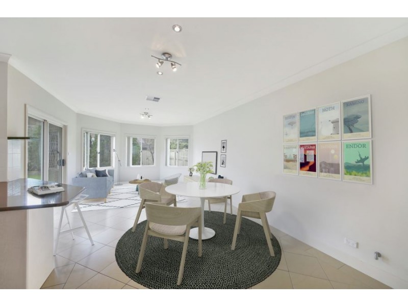 18 Lochview Cres, Mount Annan NSW 2567